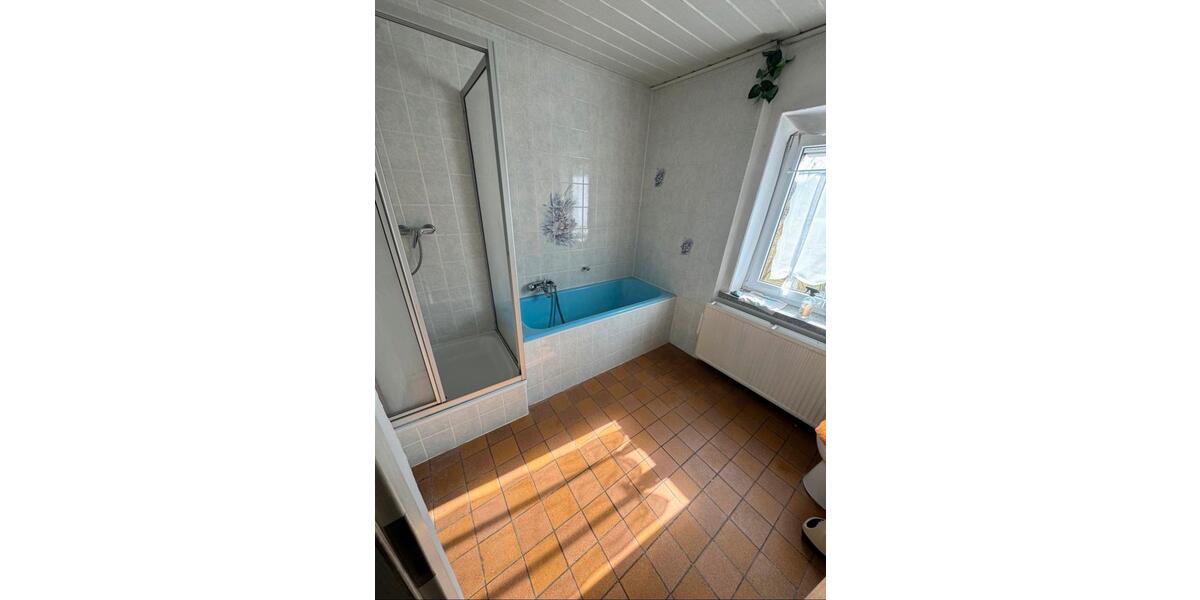 Einfamilienhaus Hohenstein-Ernstthal Ernstthal - 9 Zimmer, 140 m&sup2;, 63.000&euro; | Angebot:24615172