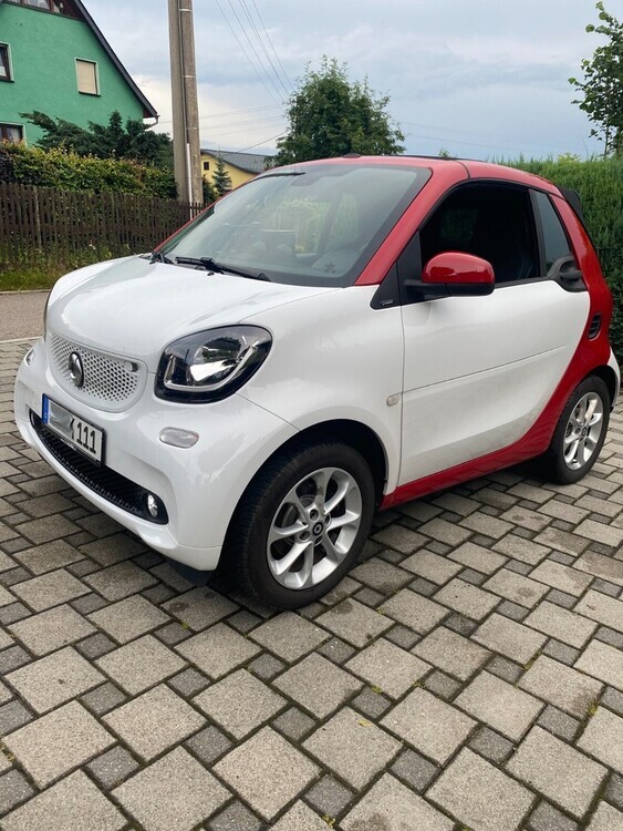 Smart Fortwo Cabrio 34.750 km 11.800 € Auerbach 09392