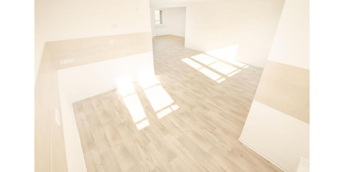 Etagenwohnung Chemnitz Adelsberg - 4 Zimmer, 120 m&sup2;, 804&euro; | Angebot:26096789