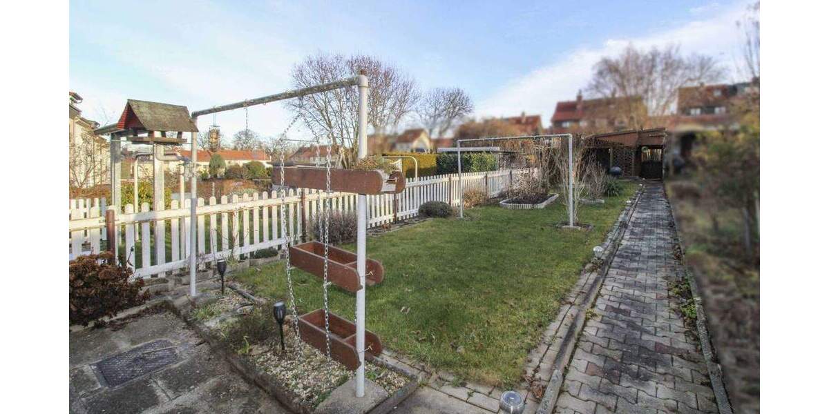 Ab Frühsommer bezugsfreies Reihenmittelhaus mit Garten und 2 Stellplätzen in Borna Heinersdorf 5 zimmer