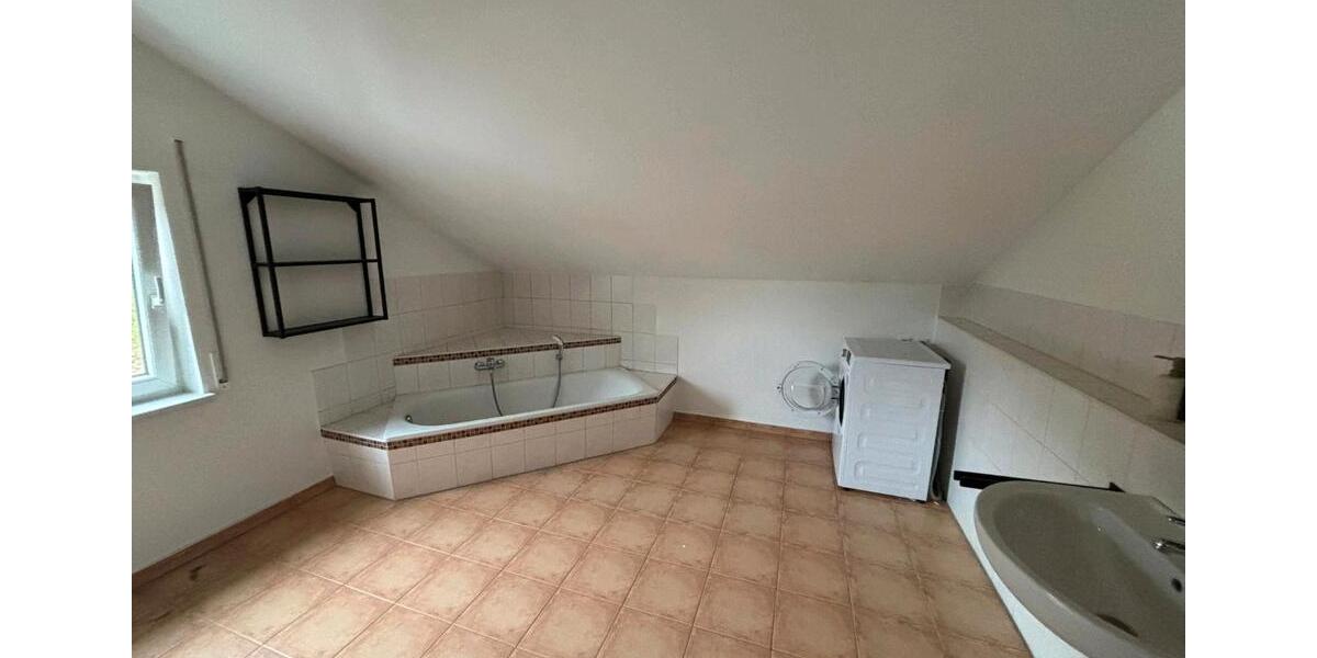 Etagenwohnung Marienberg - 2 Zimmer, 80 m&sup2;, 805&euro; | Angebot:26265631