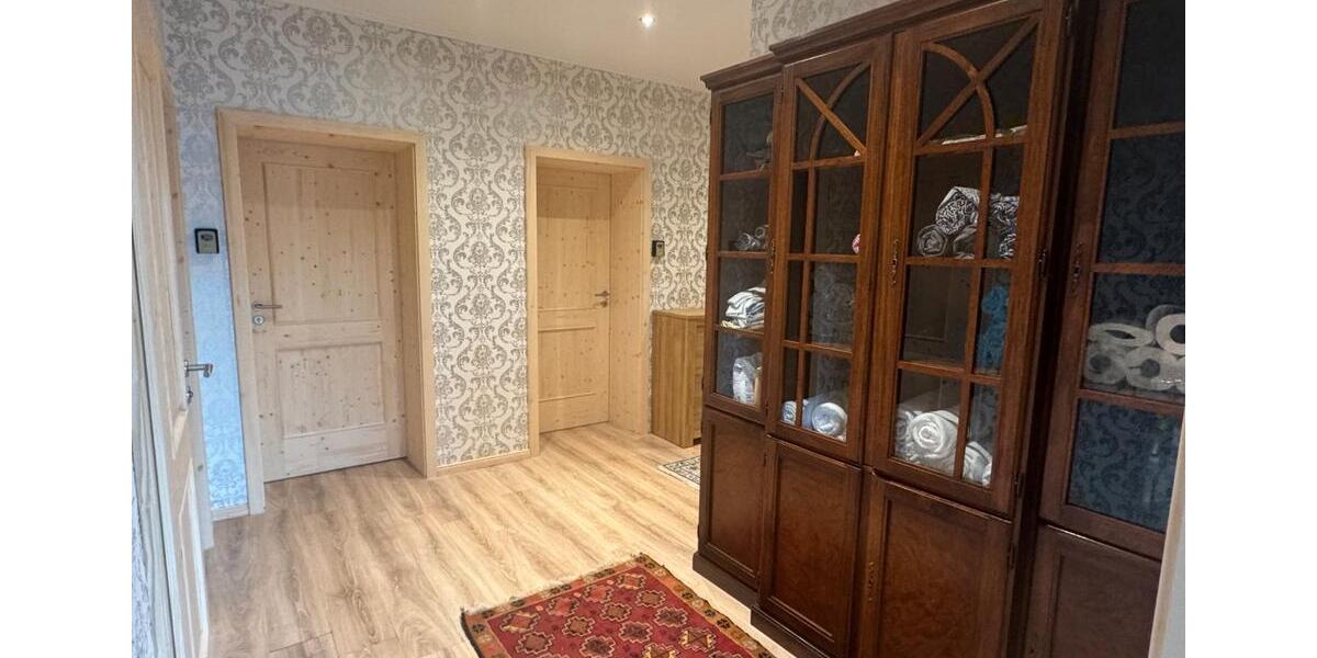 Hochparterre Chemnitz Helbersdorf - 4 Zimmer, 92 m&sup2;, 145.000&euro; | Angebot:26302745