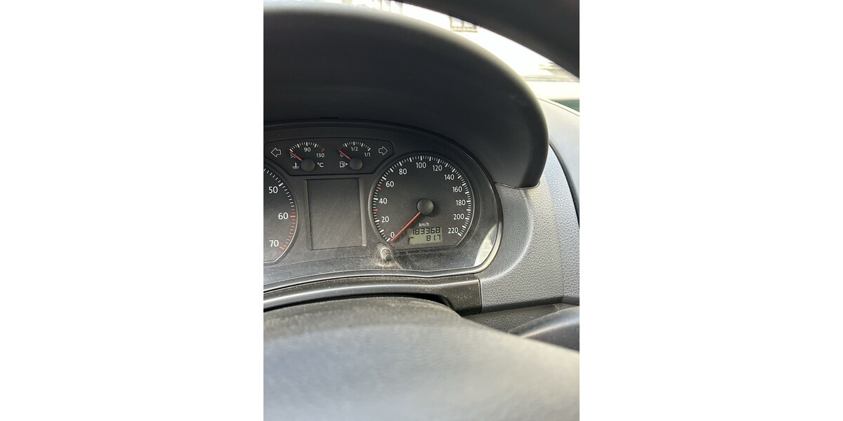 VW Polo 183.286 km 1.900 € Chemnitz 09111