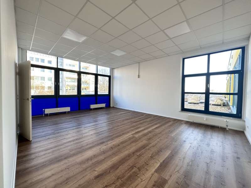 Büro in Chemnitz 55.000 € 67.28 m² zimmer