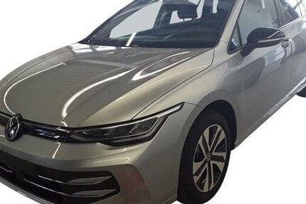 VW Golf 8.458 km 28.979 &euro; Limbach-Oberfrohna 09212