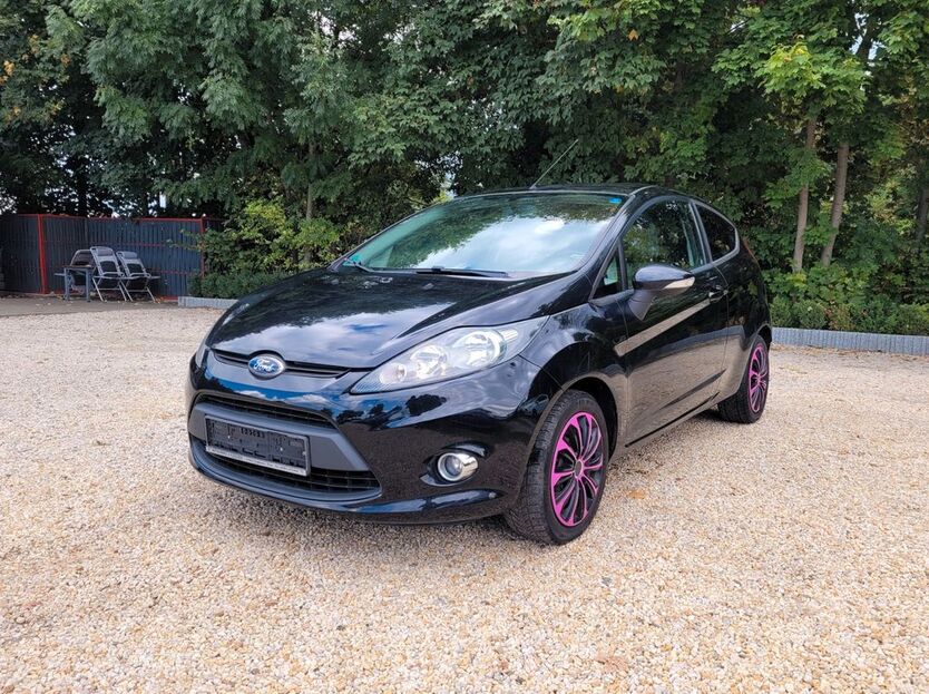 Ford Fiesta 213.321 km 1.880 € Zwickau 08056