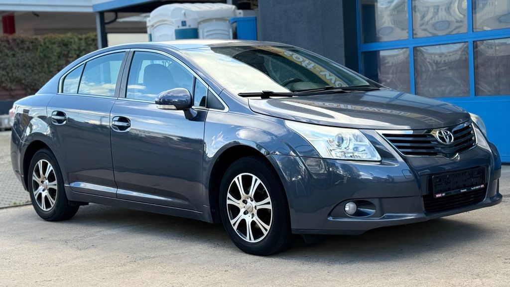 Toyota Avensis 159.172 km 5.500 &euro; Chemnitz 09130