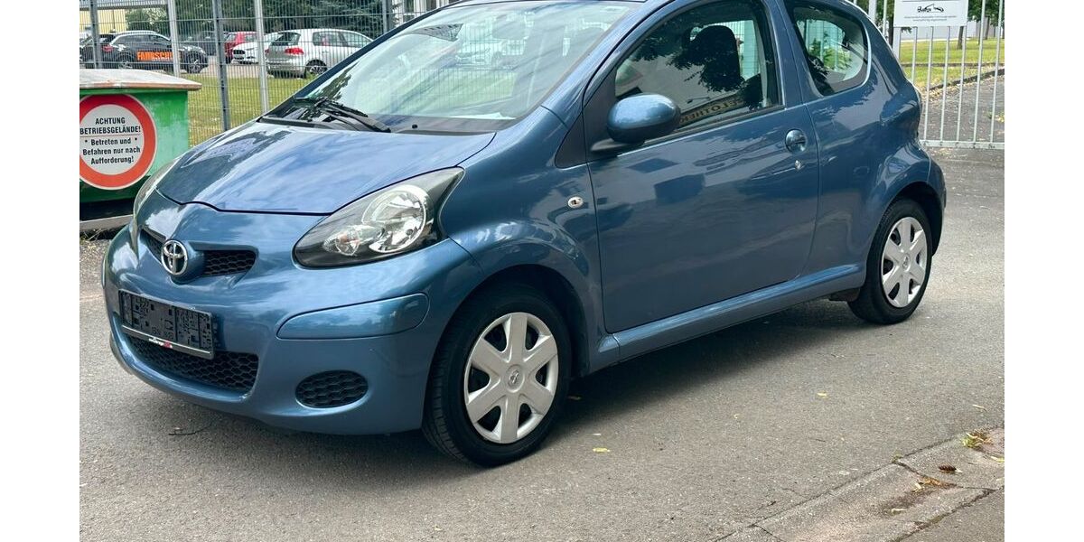 Toyota Aygo (X) 101.000 km 2.999 &euro; Chemnitz 09120