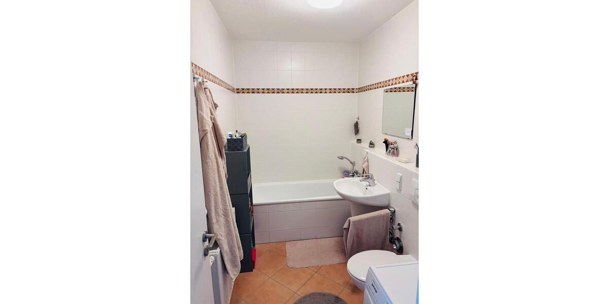 Hochparterre Chemnitz Kapellenberg - 1 Zimmer, 41 m&sup2;, 220&euro; | Angebot:26272334