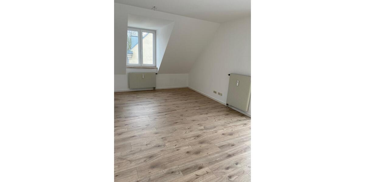 Dachgeschoßwohnung Chemnitz Euba - 2 Zimmer, 49 m&sup2;, 300&euro; | Angebot:26263476