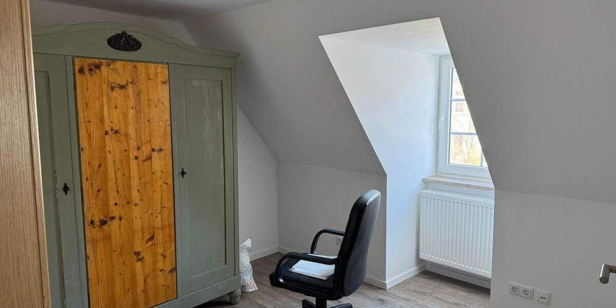 Reihenmittelhaus Hartha - 6 Zimmer, 77 m&sup2;, 130.000&euro; | Angebot:25742152