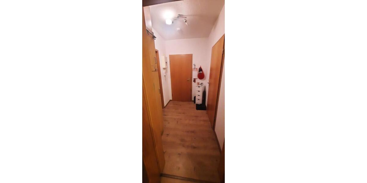 Achtung neue aktuelle Bilder! Einbauküche! Wohnung in Zschopau! 3 zimmer