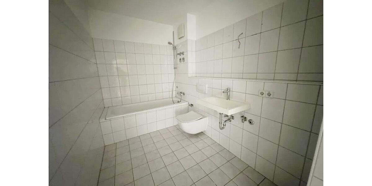 Etagenwohnung Chemnitz Kapellenberg - 2.5 Zimmer, 58 m&sup2;, 79.000&euro; | Angebot:26926894