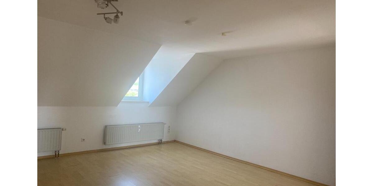 DG Wohnung 63 m² Schlosschemnitz zentrale Lage inkl. Küche 1 zimmer