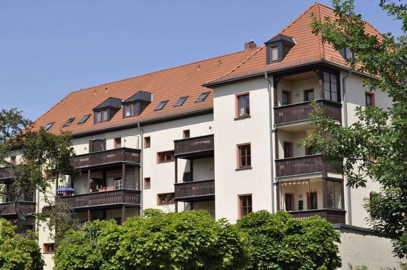 Wohnung zum Mieten in Zwickau 245 € 42.12 m²
