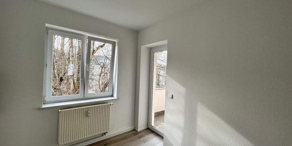 Etagenwohnung Chemnitz Kaßberg - 2 Zimmer, 60 m&sup2;, 350&euro; | Angebot:26157402