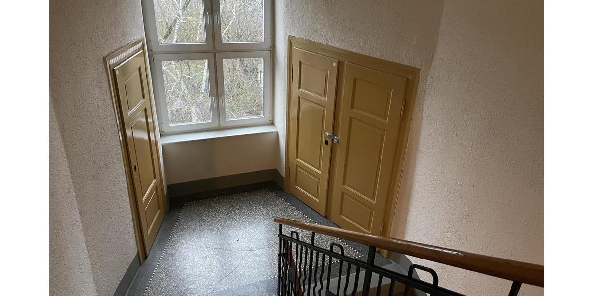 Kleine Wohnung mit großem Balkon zur Selbstnutzung gesucht? Ab sofort frei! 1.5 zimmer