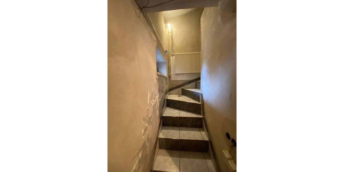 Reihenendhaus Zwönitz - 6 Zimmer, 120 m&sup2;, 125.000&euro; | Angebot:25796389