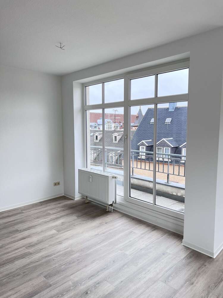 Wohnung zum Mieten in Hohenstein-Ernstthal 400 € 68 m²