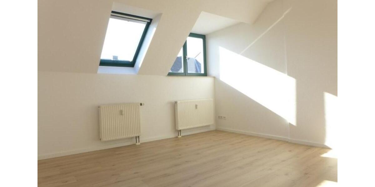 Dachgeschoßwohnung Chemnitz Bernsdorf - 3 Zimmer, 67 m&sup2;, 69.000&euro; | Angebot:25218828