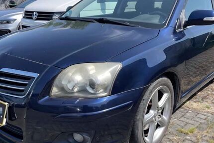 Toyota Avensis 240.000 km 2.490 &euro; Chemnitz 09114