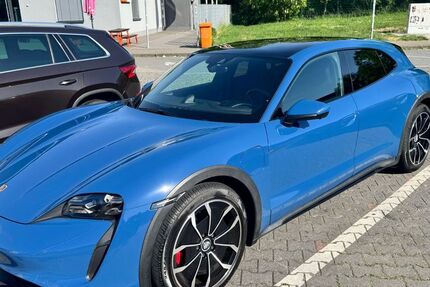 Porsche Taycan 70.600 km 58.500 &euro; Großschirma 09603