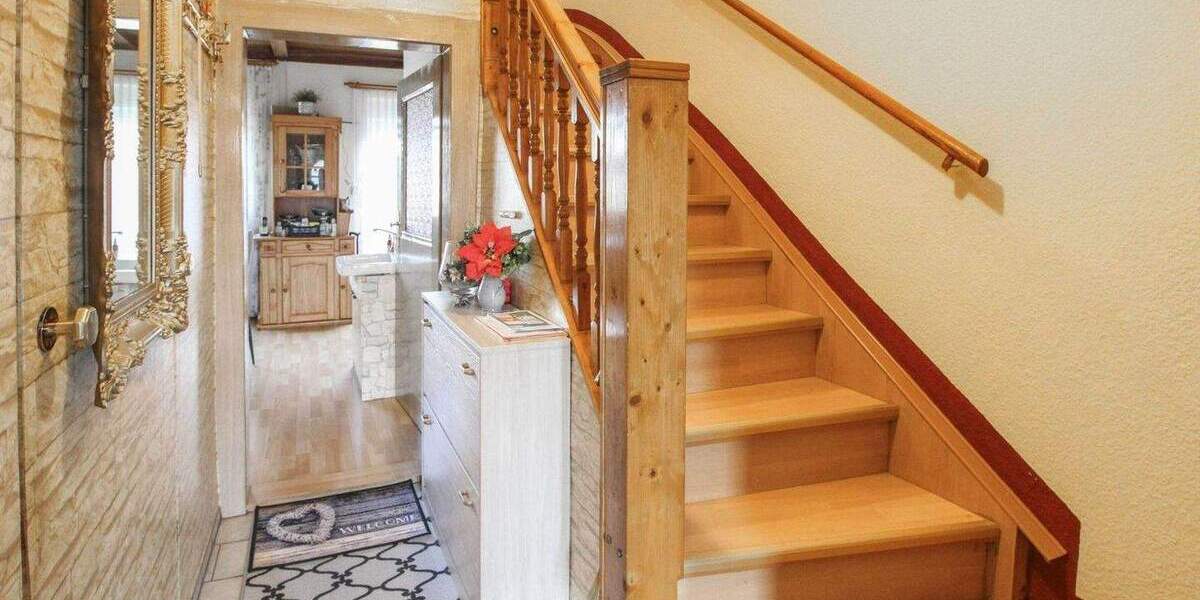 Ab Frühsommer bezugsfreies Reihenmittelhaus mit Garten und 2 Stellplätzen in Borna Heinersdorf 5 zimmer