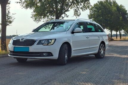 Skoda Superb 332.637 km 7.500 &euro; Hartha 04746