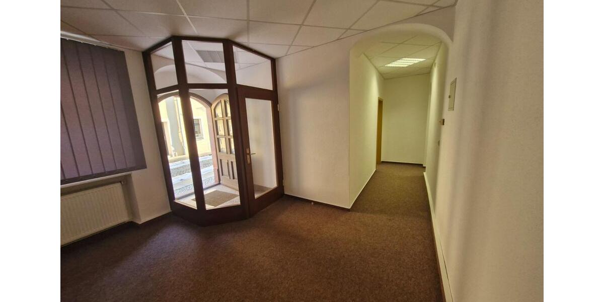 Zentral gelegene Büroflächen im Stadtzentrum von Oederan zimmer