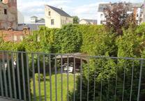 Frisch renovierte 1-Zimmer-Wohnung mit schönem Balkon (Gartenseite), neuem Laminatboden & Dusche