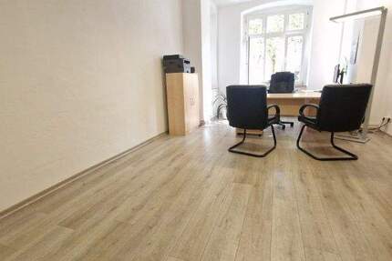 Kleines Büro auf dem Kaßberg zimmer