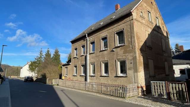Haus zum Kaufen in Döbeln 65.000 € 220 m²