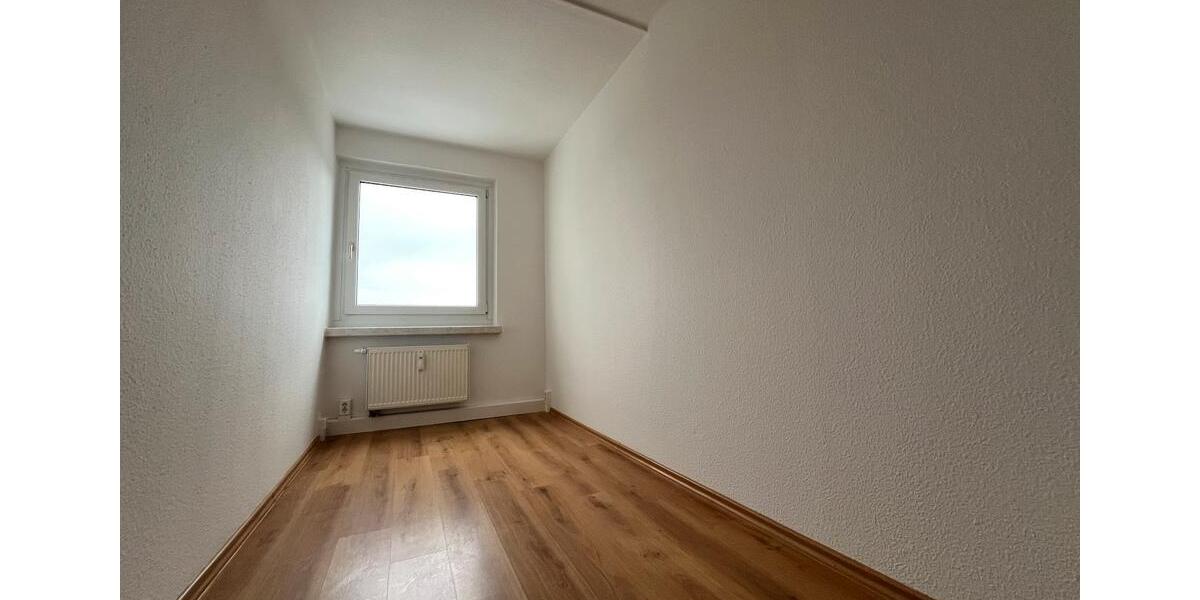 Dachgeschoßwohnung Chemnitz Helbersdorf - 3 Zimmer, 55 m&sup2;, 280&euro; | Angebot:26545945