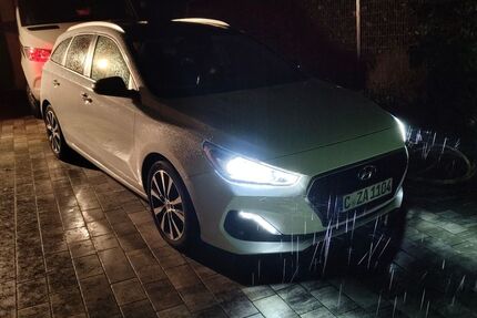 Hyundai i30 99.800 km 15.500 € Chemnitz 09128