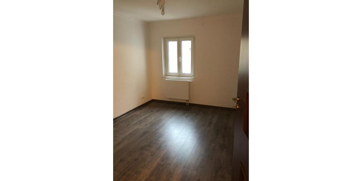 Erdgeschoßwohnung Chemnitz Klaffenbach - 3 Zimmer, 72 m&sup2;, 460&euro; | Angebot:25714816