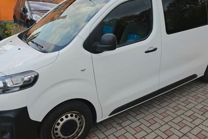 Opel Vivaro 126.000 km 14.990 &euro; Chemnitz 09114