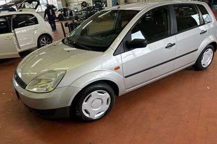 Ford Fiesta 87.326 km 3.900 &euro; Chemnitz 09111
