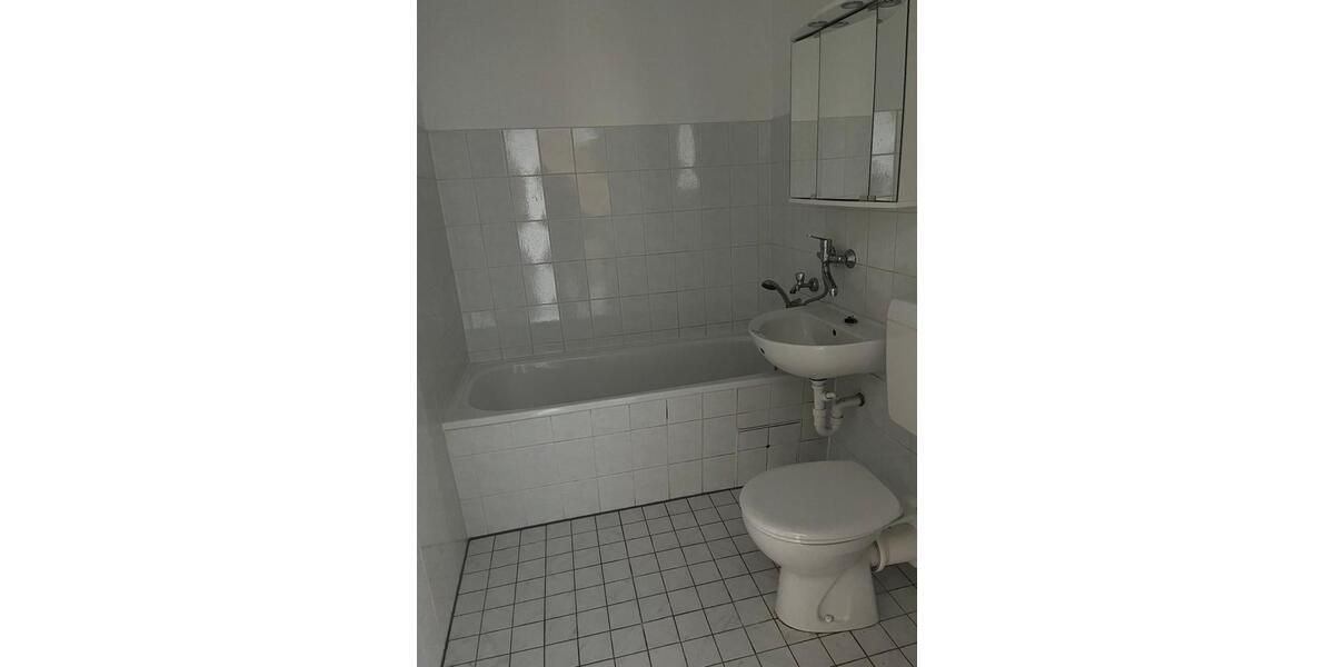 Hochparterre Chemnitz Rabenstein - 4 Zimmer, 81 m&sup2;, 425&euro; | Angebot:25713793