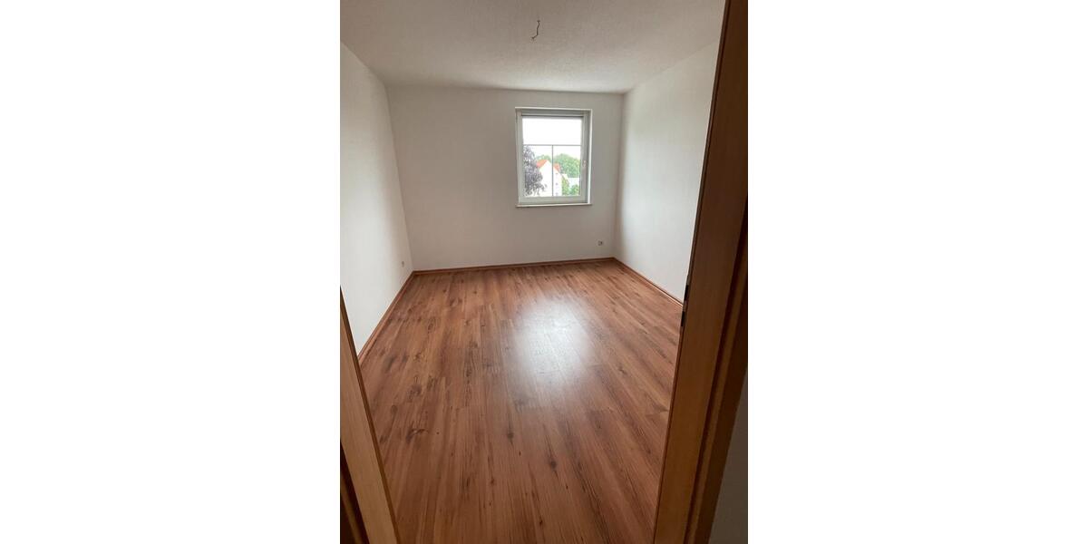Etagenwohnung Frankenberg (Sachsen) - 2 Zimmer, 45 m&sup2;, 240&euro; | Angebot:26261360