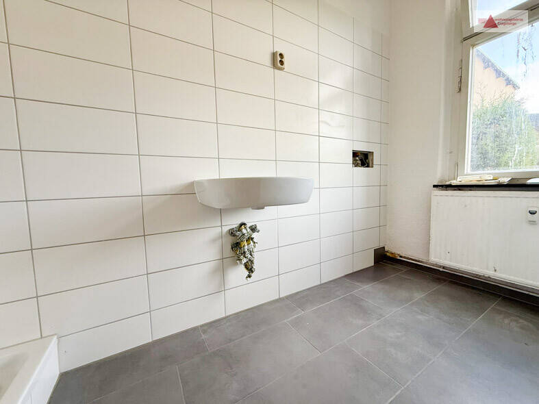 Reihenmittelhaus Zschopau - 9 Zimmer, 210 m&sup2;, 69.000&euro; | Angebot:25688210