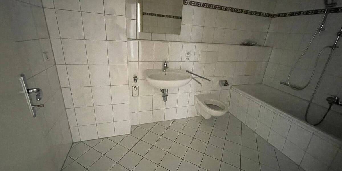 Zimmer Chemnitz Sonnenberg - 3 Zimmer, 70 m&sup2;, 350&euro; | Angebot:26243666