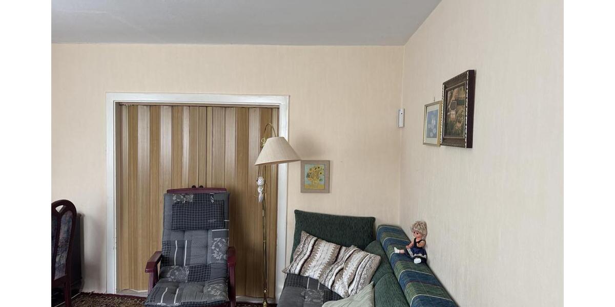Einfamilienhaus mit großem Grundstück und Doppelgarage in ruhiger Lage! - Einfamilienhaus Hainichen | Angebot:27085381