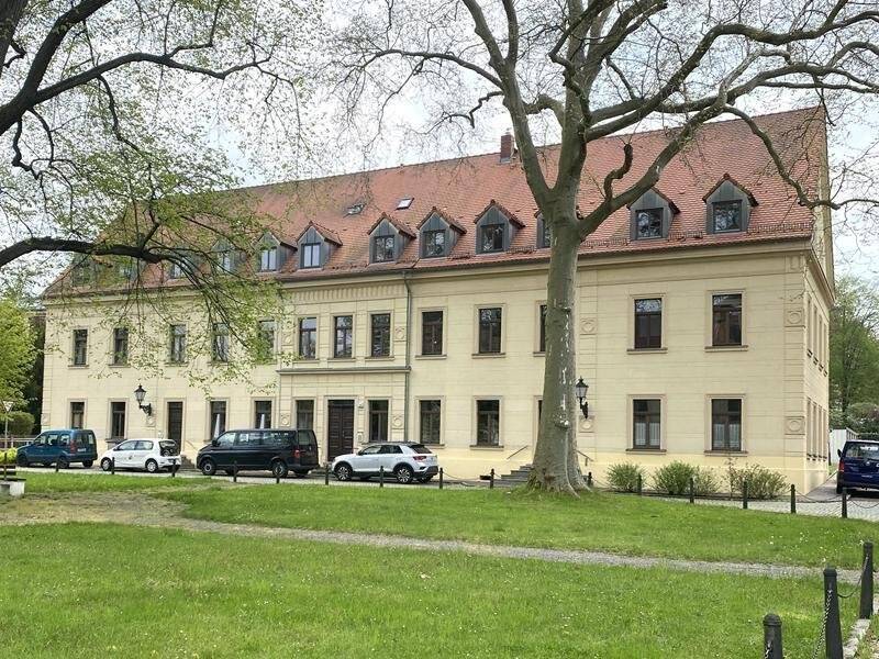 1,5-Raum-ETW in historischem Villenviertel, vermietet, EG, EBK, Stellplatz