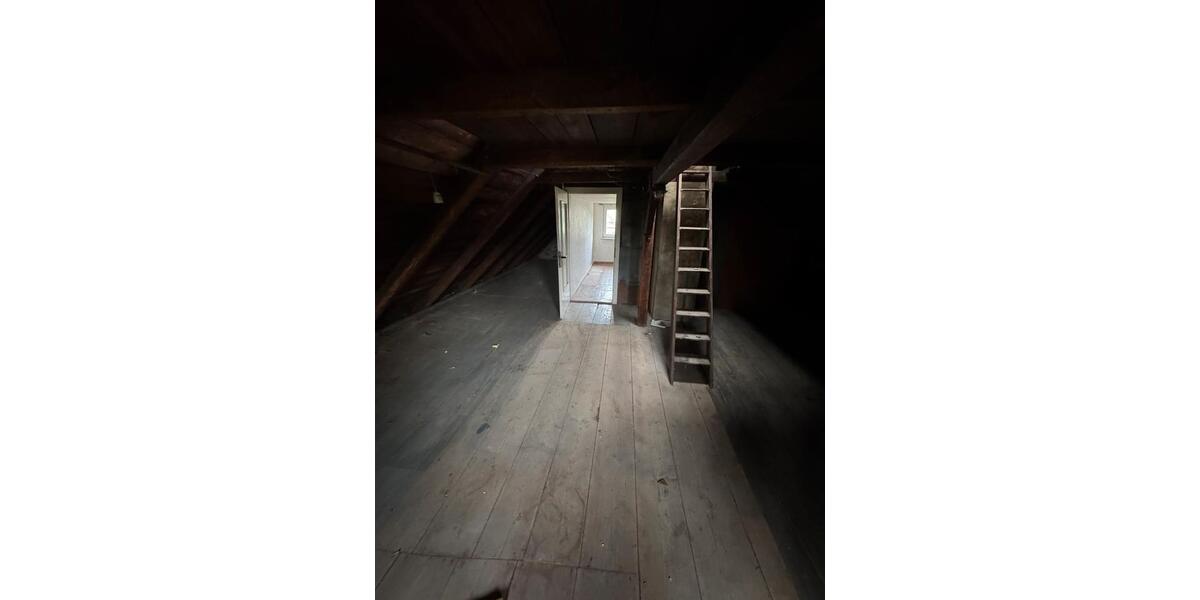 Einfamilienhaus Hohenstein-Ernstthal Ernstthal - 10 Zimmer, 140 m&sup2;, 66.000&euro; | Angebot:21974079
