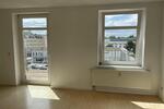 Kleine Wohnung mit großem Balkon zur Selbstnutzung gesucht? Ab sofort frei! 1.5 zimmer