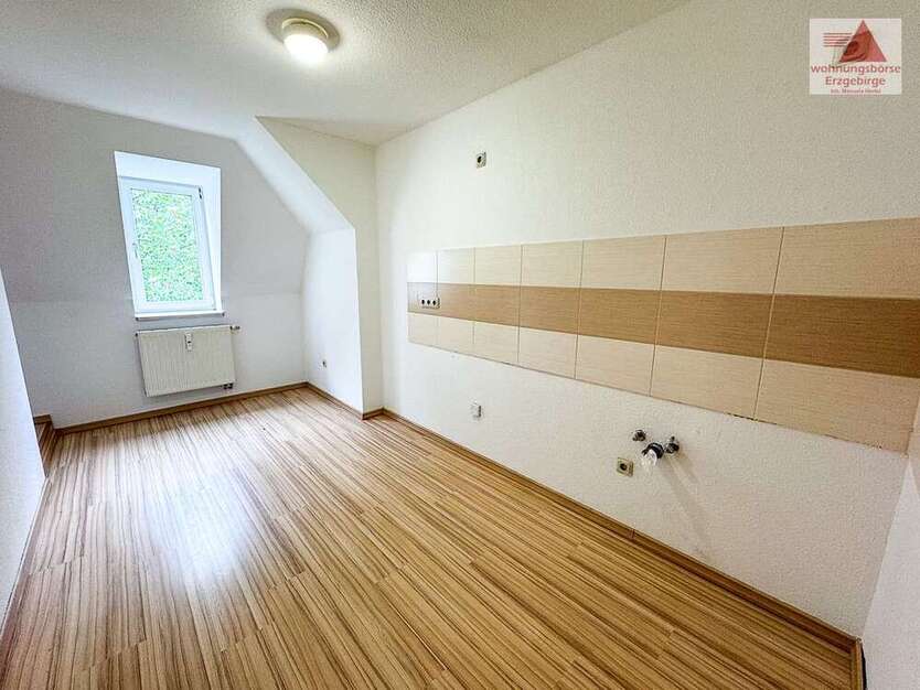 Wohnung zum Mieten in Aue 308,25 € 61.65 m²