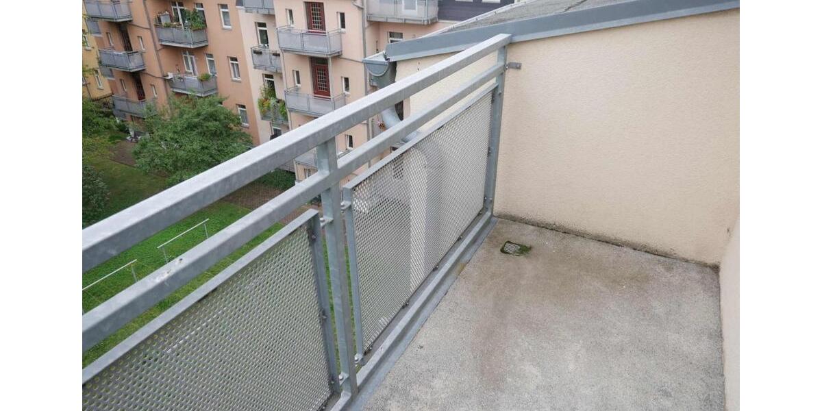 Dachgeschoßwohnung Chemnitz Ebersdorf - 2 Zimmer, 51 m&sup2;, 290&euro; | Angebot:25369166