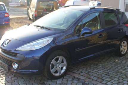 Peugeot 207 111.500 km 2.950 &euro; Chemnitz 09116