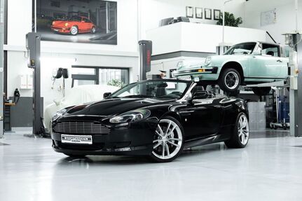 Aston Martin DB9