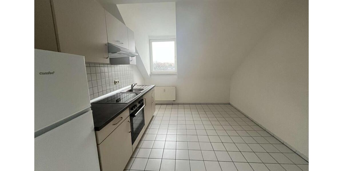 Dachgeschoßwohnung Chemnitz Altendorf - 2 Zimmer, 62 m&sup2;, 399&euro; | Angebot:23687964